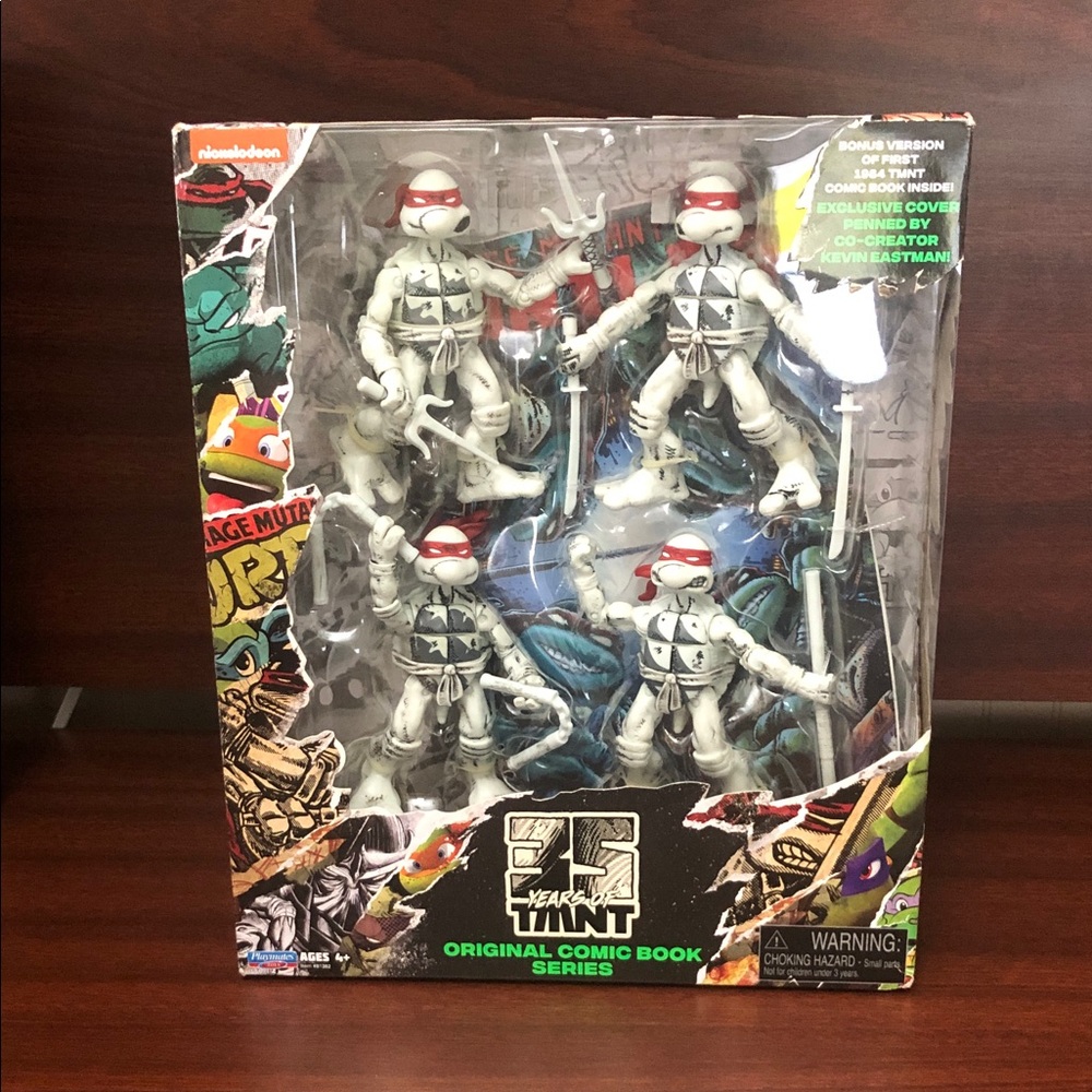 Teenage Mutant Ninja Turtles 4-Pack White/Red Action Figures - 35 Years of TMNT